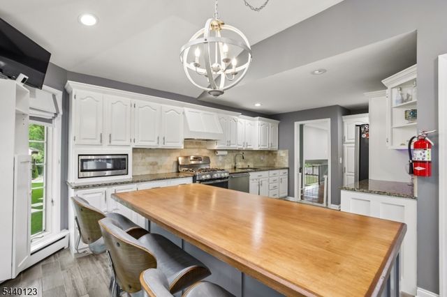 22 Woodhaven Rd, Parsippany-troy Hills Twp., NJ 07054