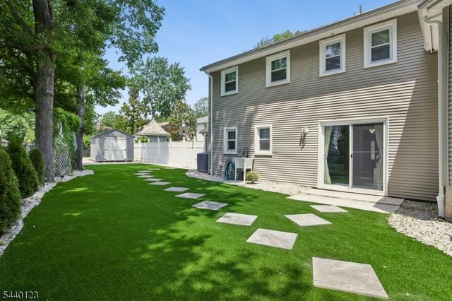 22 Woodhaven Rd, Parsippany-troy Hills Twp., NJ 07054