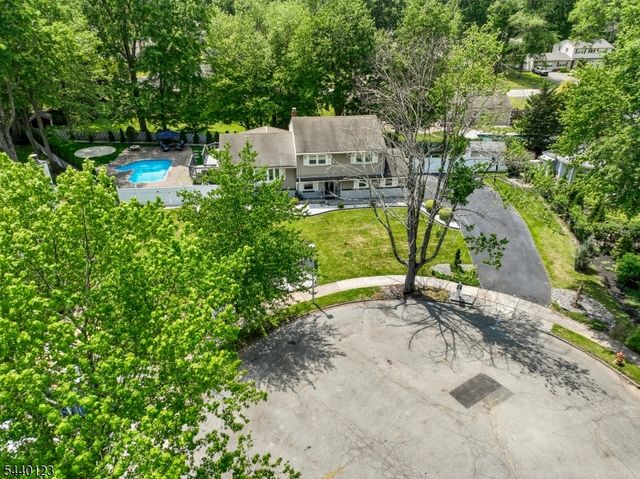 22 Woodhaven Rd, Parsippany-troy Hills Twp., NJ 07054