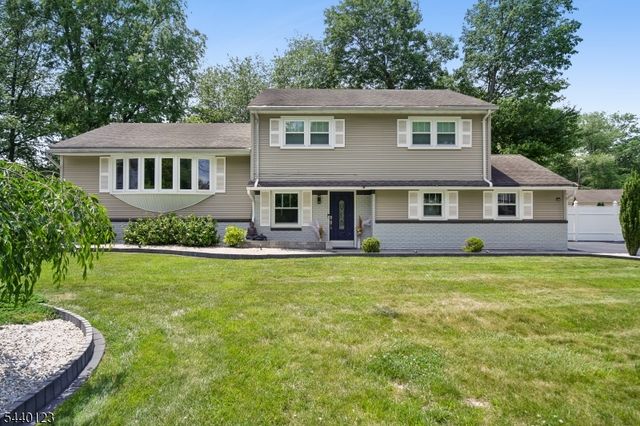 22 Woodhaven Rd, Parsippany-troy Hills Twp., NJ 07054