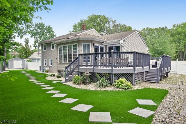 22 Woodhaven Rd, Parsippany-troy Hills Twp., NJ 07054