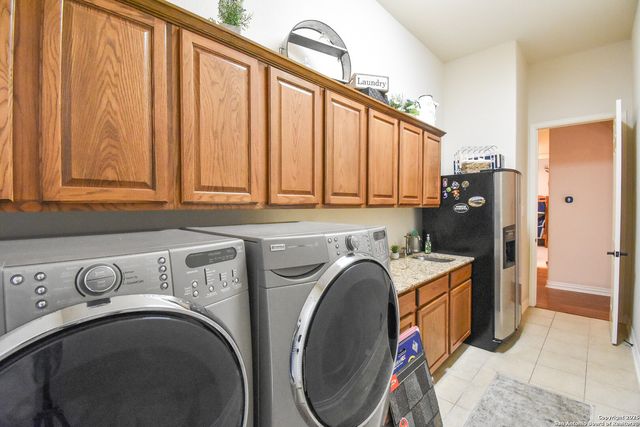 8803 Cherokee, Garden Ridge, TX 78266