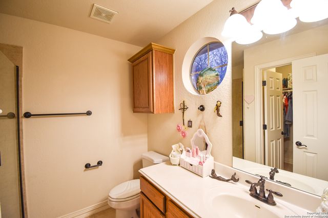 8803 Cherokee, Garden Ridge, TX 78266