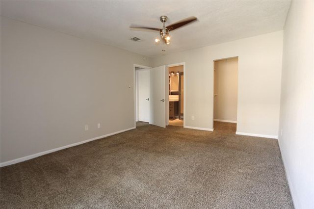 9556 Windswept Lane 9556, Houston, TX 77063