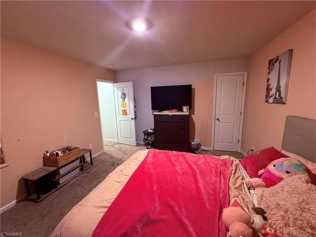 192 Sparrow Lane 7, Lexington, NC 27295