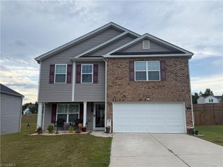 192 Sparrow Lane 7, Lexington, NC 27295