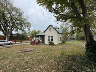 805 N Carleton Street, Farmington, MO 63640