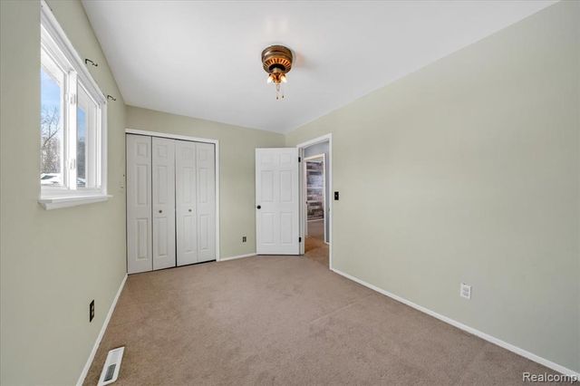 5151 Brobeck Street, Flint, MI 48532