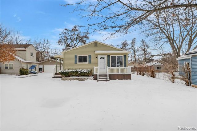 5151 Brobeck Street, Flint, MI 48532