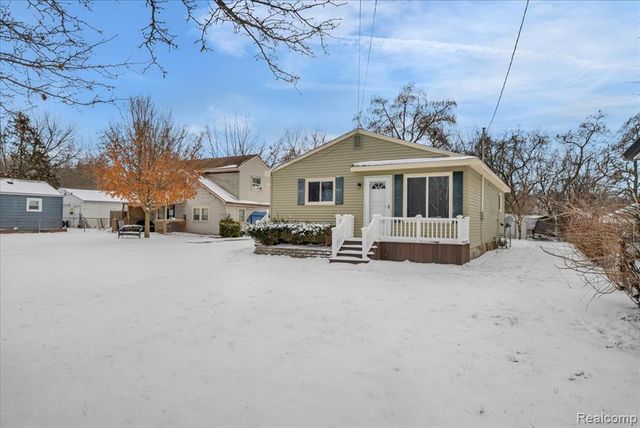 5151 Brobeck Street, Flint, MI 48532