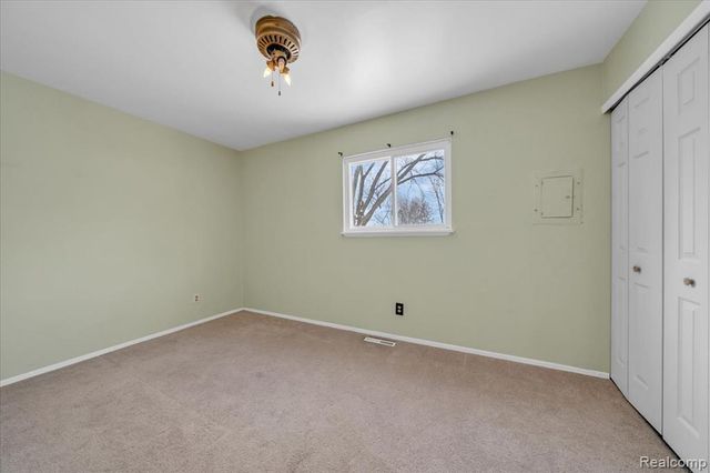 5151 Brobeck Street, Flint, MI 48532