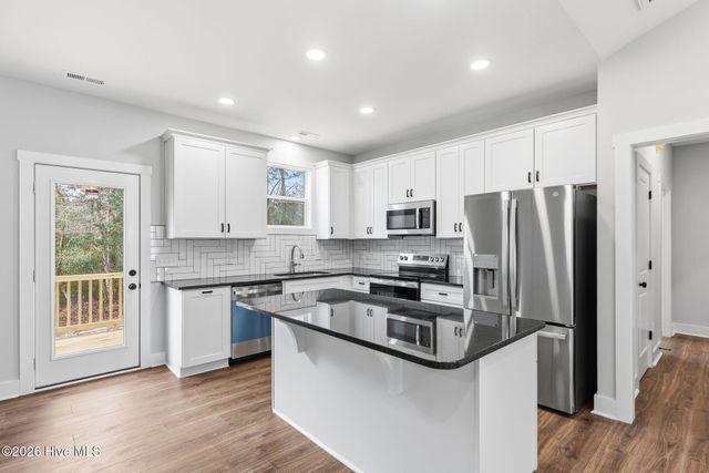 8040 Rachel Wynd Road NE, Leland, NC 28451