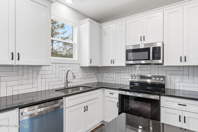 8040 Rachel Wynd Road NE, Leland, NC 28451