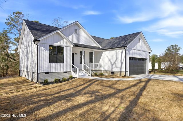 8040 Rachel Wynd Road NE, Leland, NC 28451