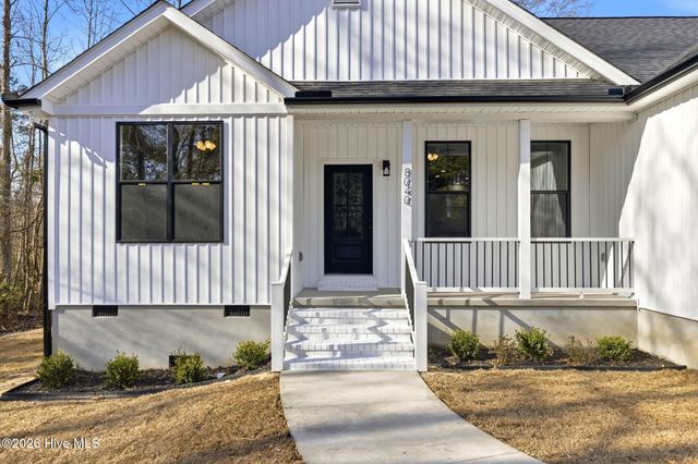 8040 Rachel Wynd Road NE, Leland, NC 28451