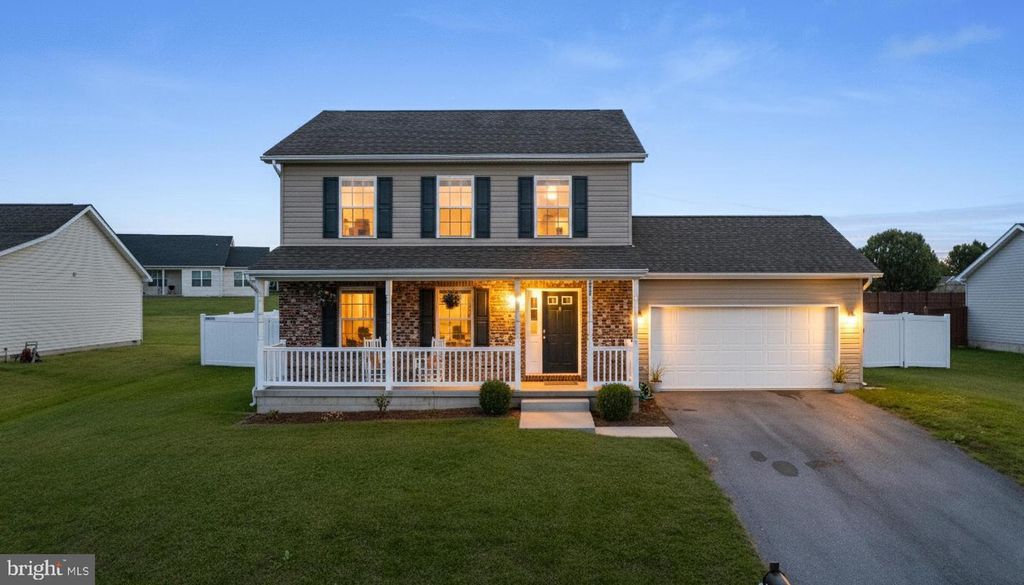 256 MELVILLE DR, Inwood, WV 25428