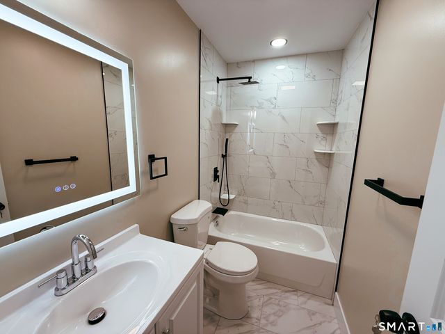 260 Robin Street, Bridgeport, CT 06606