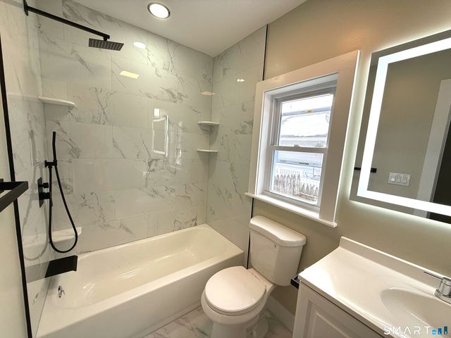 260 Robin Street, Bridgeport, CT 06606