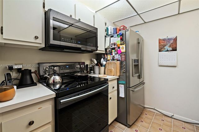 13255 SW 7th Ct 111D, Pembroke Pines, FL 33027