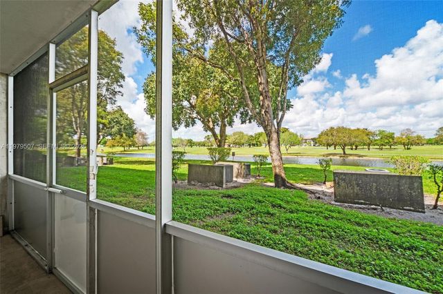 13255 SW 7th Ct 111D, Pembroke Pines, FL 33027