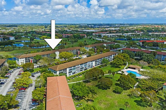 13255 SW 7th Ct 111D, Pembroke Pines, FL 33027