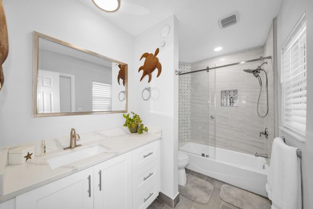 2401 SE 8th Court, Pompano Beach, FL 33062