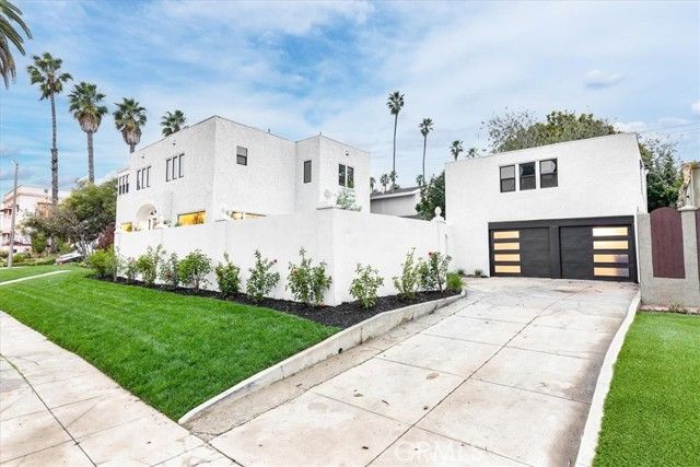 132 Belmont Avenue, Long Beach, CA 90803