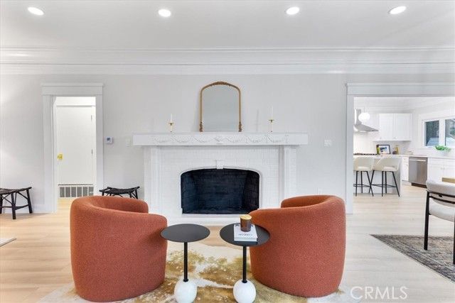 132 Belmont Avenue, Long Beach, CA 90803