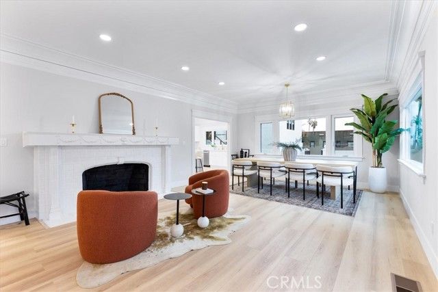 132 Belmont Avenue, Long Beach, CA 90803