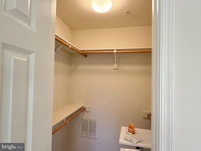 819 OAK KNOLL TER, Rockville, MD 20850