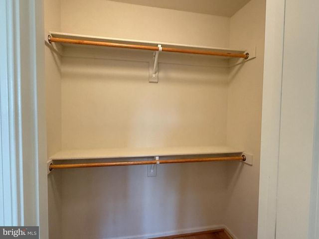 819 OAK KNOLL TER, Rockville, MD 20850