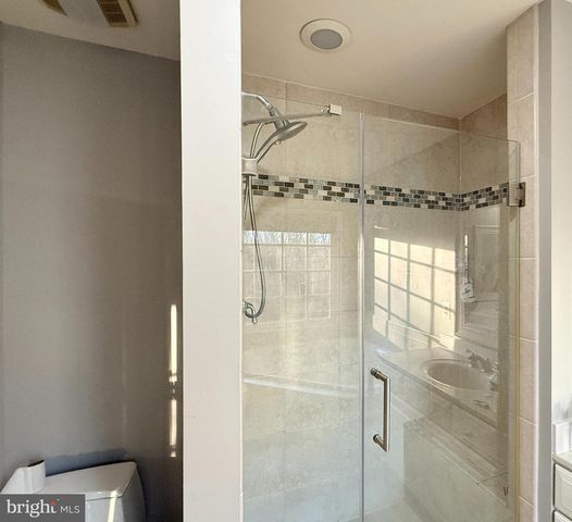 819 OAK KNOLL TER, Rockville, MD 20850