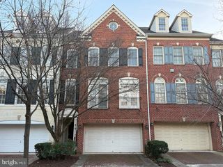 819 OAK KNOLL TER, Rockville, MD 20850