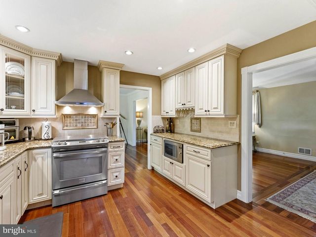 117 BELLE ARBOR DR, Cherry Hill, NJ 08034