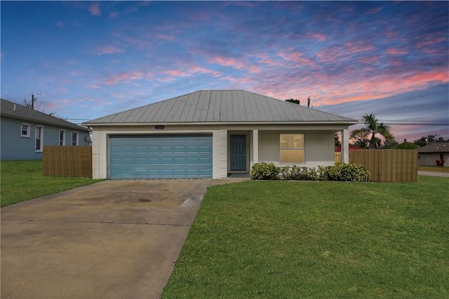 224 16th Place SW, Vero Beach, FL 32962