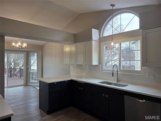 2115 Riding Spur Drive, Maryland Heights, MO 63146