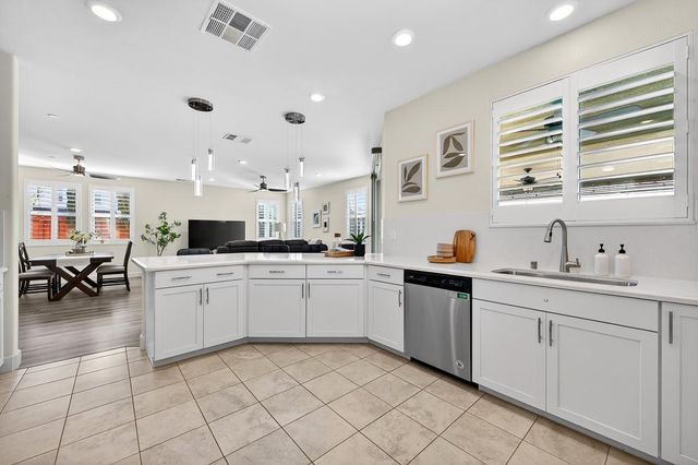 2201 Symphony Ave, Roseville, CA 95747