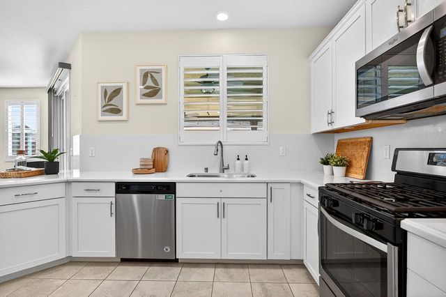 2201 Symphony Ave, Roseville, CA 95747