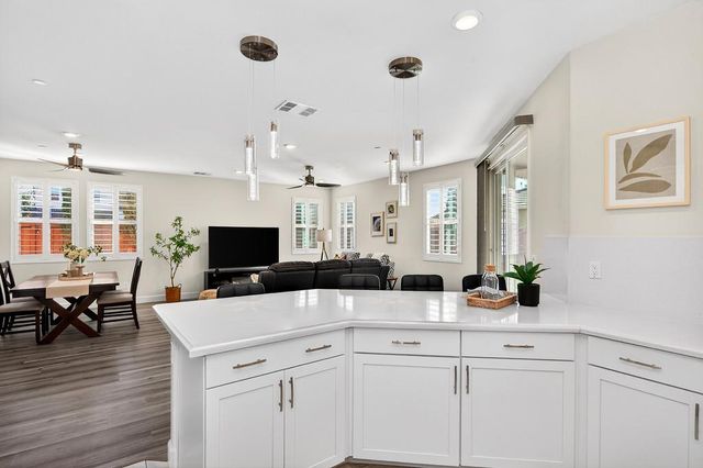 2201 Symphony Ave, Roseville, CA 95747