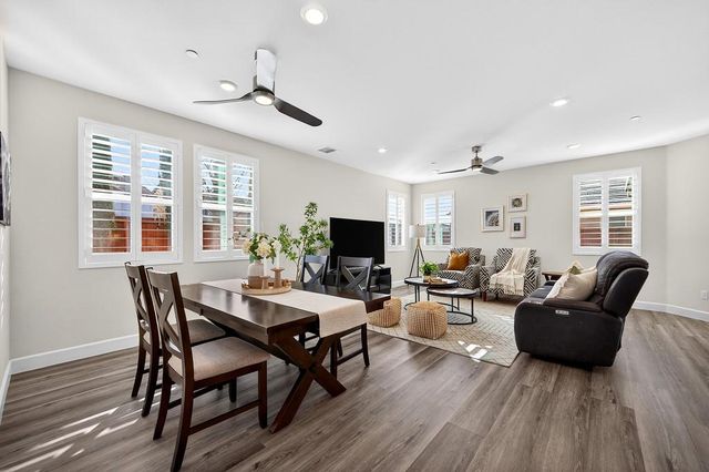 2201 Symphony Ave, Roseville, CA 95747