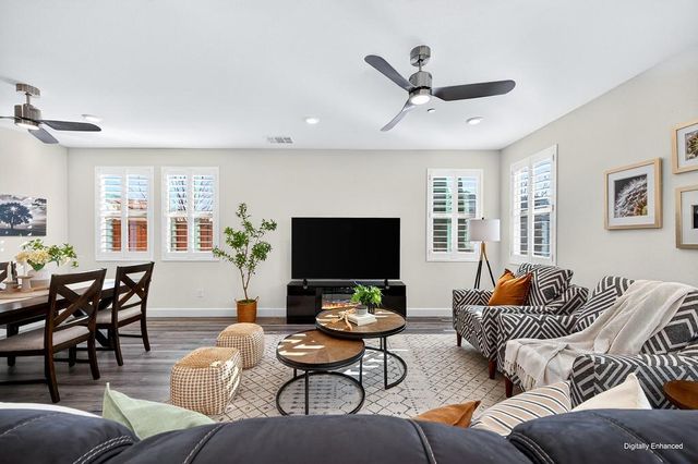 2201 Symphony Ave, Roseville, CA 95747