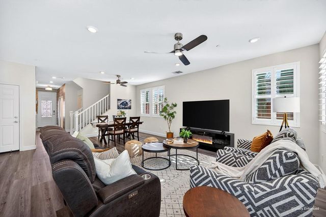 2201 Symphony Ave, Roseville, CA 95747