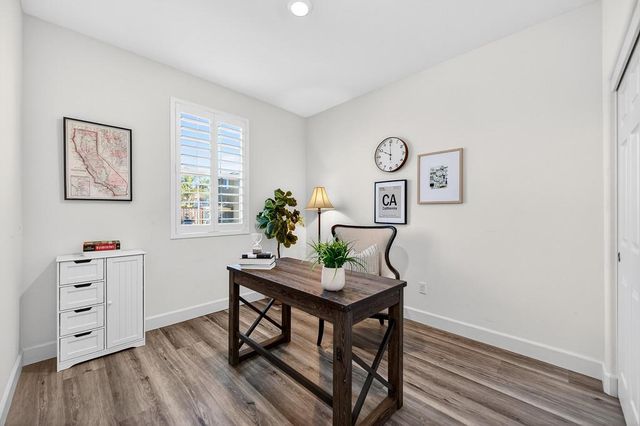 2201 Symphony Ave, Roseville, CA 95747