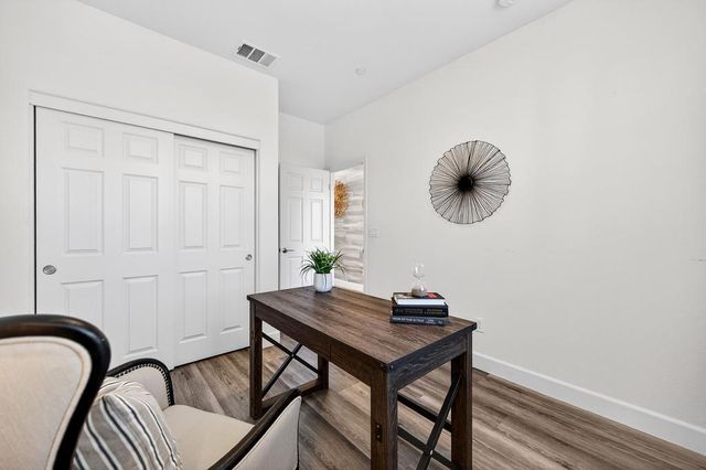 2201 Symphony Ave, Roseville, CA 95747