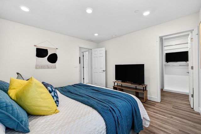 2201 Symphony Ave, Roseville, CA 95747