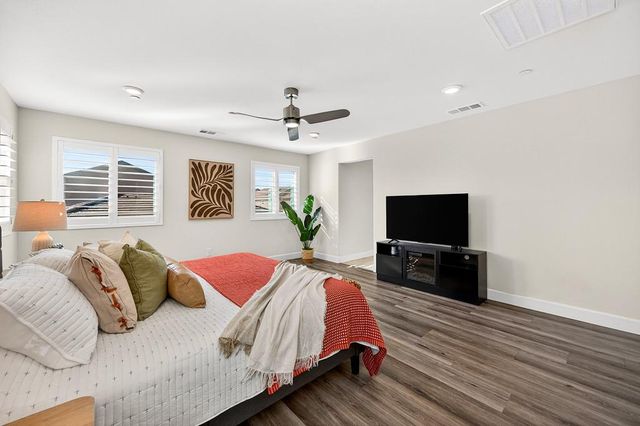 2201 Symphony Ave, Roseville, CA 95747