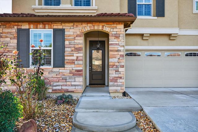 2201 Symphony Ave, Roseville, CA 95747