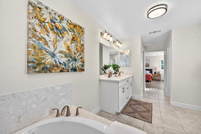 2201 Symphony Ave, Roseville, CA 95747