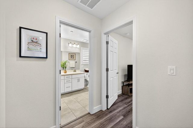 2201 Symphony Ave, Roseville, CA 95747