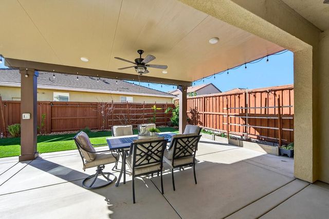 2201 Symphony Ave, Roseville, CA 95747